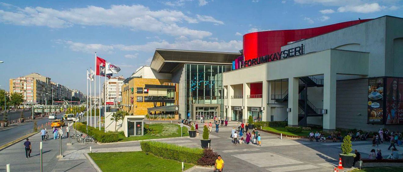 Kayseri’de Alışverişin Kalbi: Kayseri Forum’a Kontak Oto Kiralama ile Ulaşın